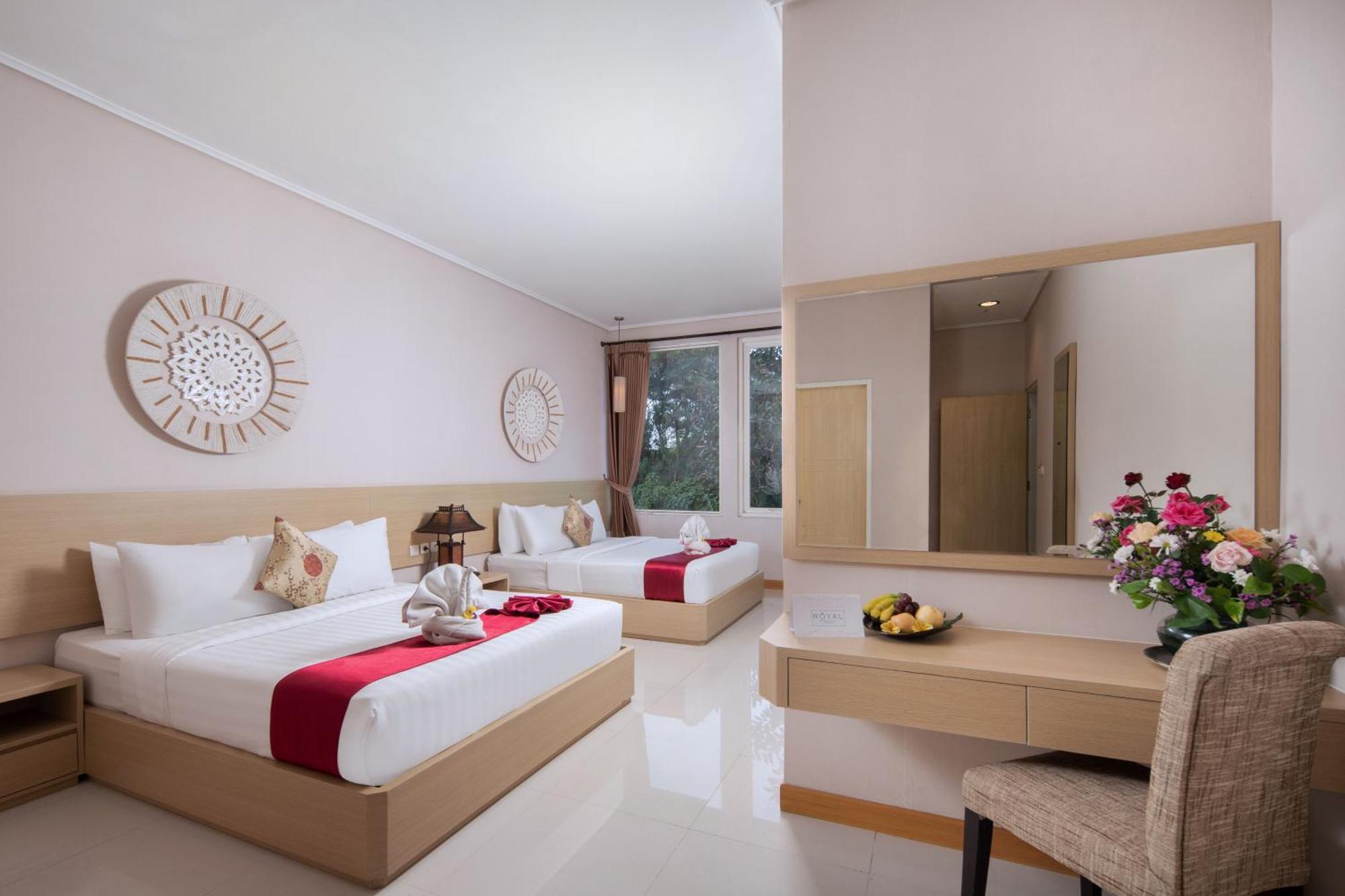Royal Hotel And Villas Травас Екстер'єр фото