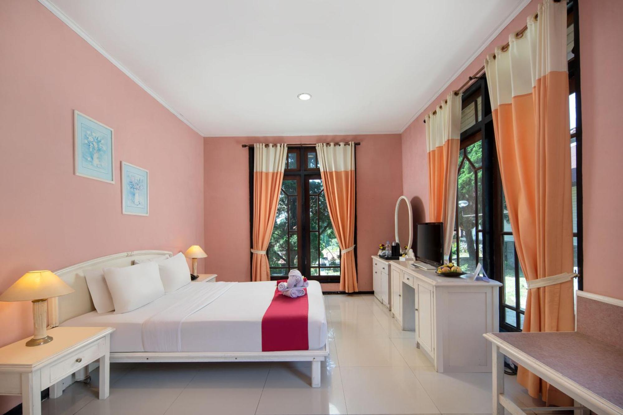 Royal Hotel And Villas Травас Екстер'єр фото