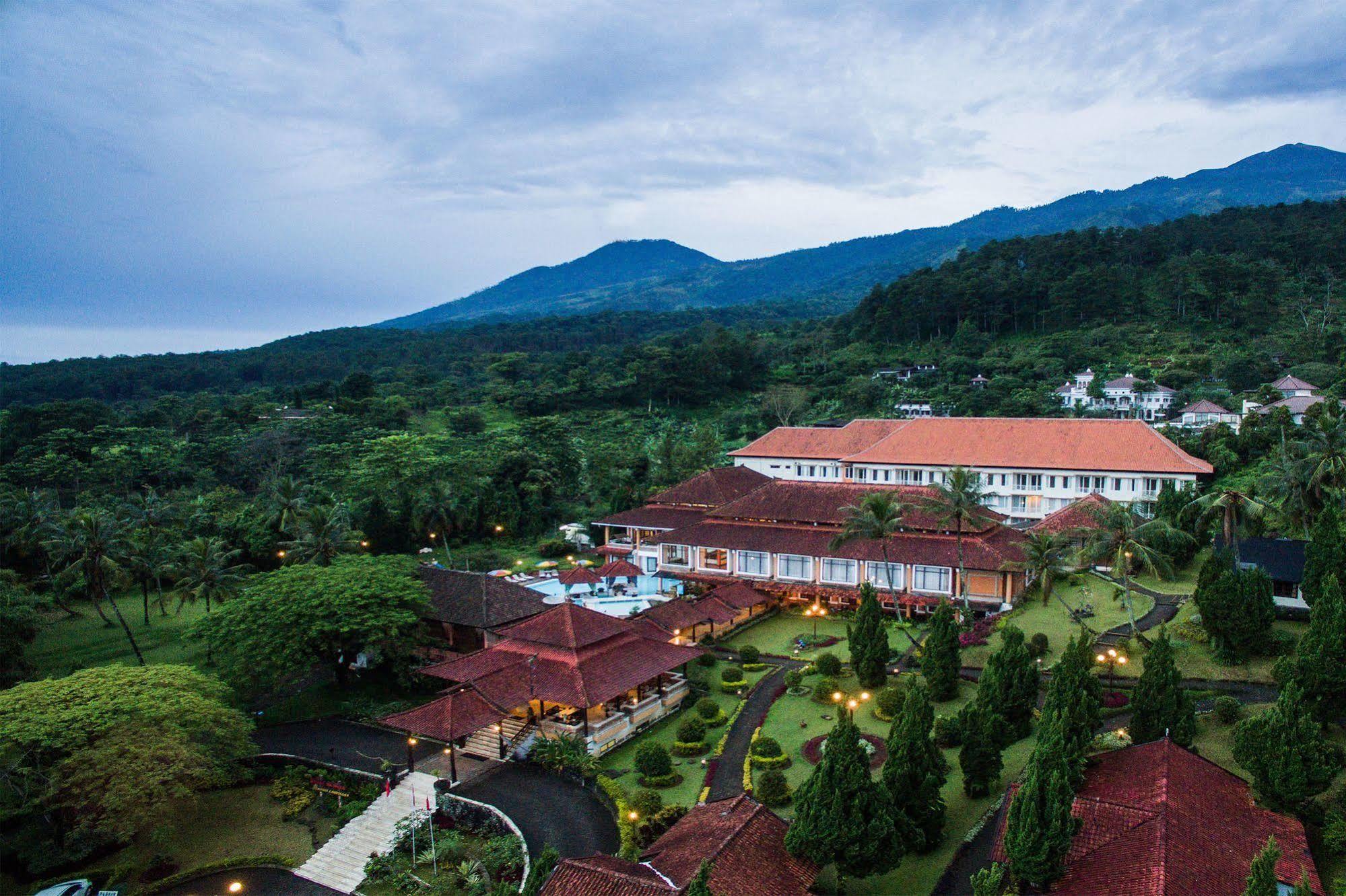Royal Hotel And Villas Травас Екстер'єр фото